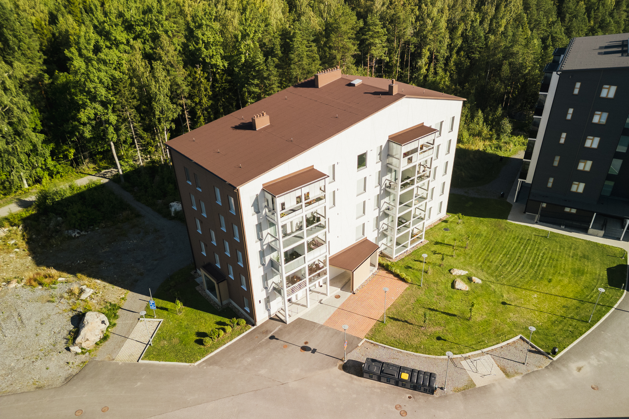 As Oy Sammallehto, Lakea